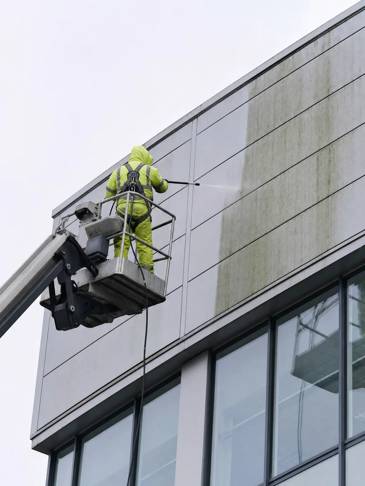 High-level cladding cleaning from an access platform